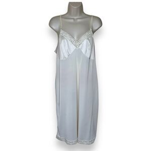 Vintage 70s 80s Vanity Fair Full Slip Lace Trim Cream Beige Women 40-42 Made USA